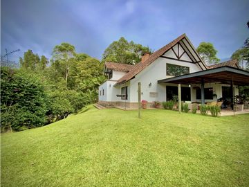Venta Casa Chalet Holandes Independiente a 8 minutos de Llanogrande