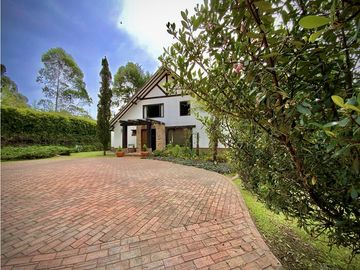 Venta Casa Chalet Holandes Independiente a 8 minutos de Llanogrande