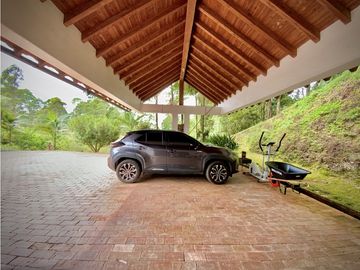Venta Casa Chalet Holandes Independiente a 8 minutos de Llanogrande