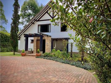 Venta Casa Chalet Holandes Independiente a 8 minutos de Llanogrande
