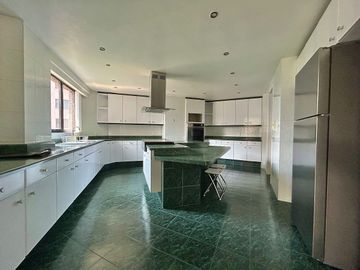EN RENTA DEPARTAMENTO AMUEBLADO EN  LOMAS DE CHAPULTEPEC