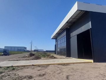 VENTA NAVE EN PARQUE INDUSTRIAL UNQUILLO CÓRDOBA