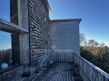 Se Vende Casa de Arquitectura Chilota amplio terreno de 5.000 m² en Llicaldad, Castro