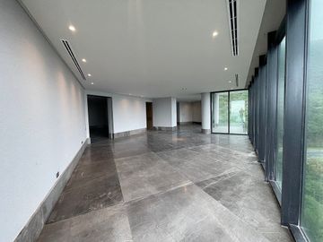 Departamento En Venta, Torre Dumont, Privanzas, San Pedro Garza García.