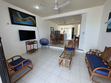 CASA EN VENTA MERIDA, PLAYA CHELEM, FRENTE AL MAR, AMUEBLADA, ENTREGA INMEDIATA.