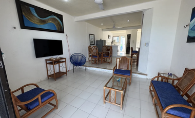 CASA EN VENTA MERIDA, PLAYA CHELEM, FRENTE AL MAR, AMUEBLADA, ENTREGA INMEDIATA.