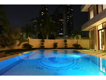 OCEAN REEF ISLAND / 1050M2 / 4 HABITACION/ LUJOSO / LINEA BLANCA