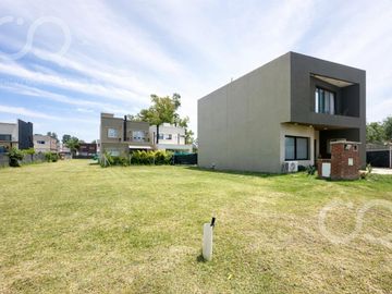Lote/terreno en Pilar barrio cerrado