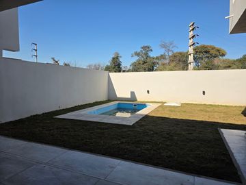 Casa en venta en La Luisita 4 dormitorios