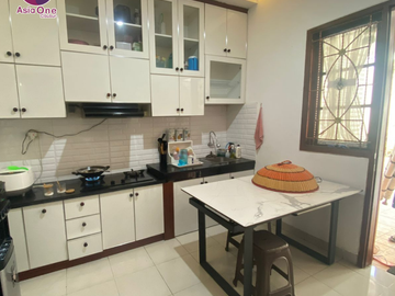 Dijual Rumah Mewah Cantik Semi Furnished SHM Puri Sriwedari Cibubur