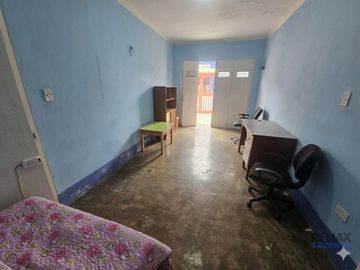 Casa Como Terreno En Excelente Ubicacion Av. Sta. Rosa C/ La Paz - La Perla