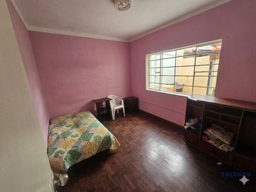 Casa Como Terreno En Excelente Ubicacion Av. Sta. Rosa C/ La Paz - La Perla