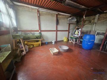Casa Como Terreno En Excelente Ubicacion Av. Sta. Rosa C/ La Paz - La Perla