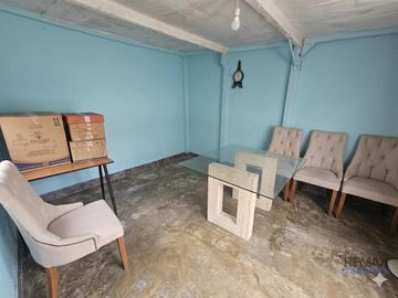 Casa Como Terreno En Excelente Ubicacion Av. Sta. Rosa C/ La Paz - La Perla