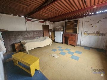 Casa Como Terreno En Excelente Ubicacion Av. Sta. Rosa C/ La Paz - La Perla