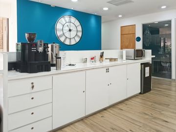 Espacio de oficina en renta para 4 personas en Regus Convention Center