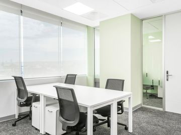 Espacio de oficina en renta para 2 personas en Querétaro, Constituyentes
