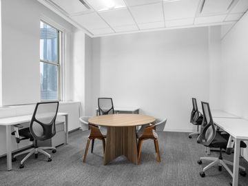 Alquiler de oficinas bellamente diseñadas para 4 personas en Spaces Americas 1586