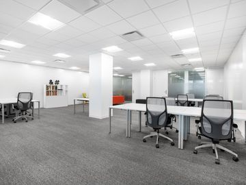 Alquiler de oficinas bellamente diseñadas para 4 personas en MEXICO CITY, Hamburgo