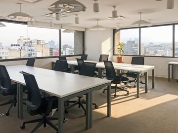Alquiler de oficinas bellamente diseñadas para 4 personas en MEXICO CITY, Hamburgo