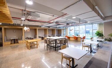 Alquiler de oficina abierta bellamente diseñada para 15 personas en Chia, Spaces Sybellius