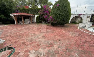 Residencia en Villa satélite calera