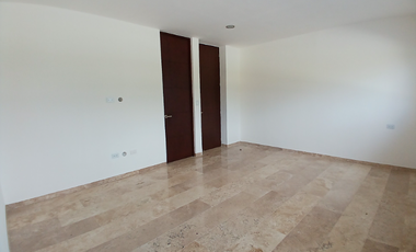 CASA EN RESIDENCIAL NORTE MERIDA