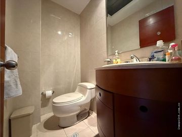 Casa en venta de 3 habitaciones en Bogotá, La Esmeralda.