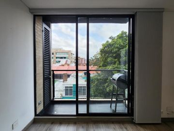 Apartamento en venta de 3 habitaciones con balcón en Bogotá, Santa Paula.