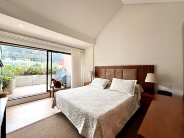Apartamento en venta de 2 habitaciones con terraza en Bogotá, Santa Ana Oriental.