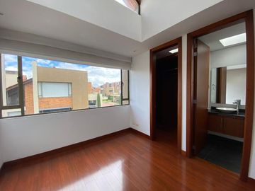 Casa en venta de 4 habitaciones en Cajicá, CALAHORRA.