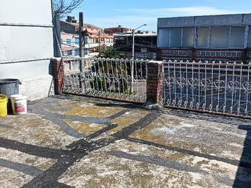 Casa en venta de 6 habitaciones con terraza en Bogotá, Bella vista Noroccidental.