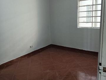 Casa en venta de 6 habitaciones con terraza en Bogotá, Bella vista Noroccidental.