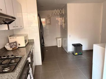 Apartamento en venta de 3 habitaciones con balcón en Bogotá, Lisboa.