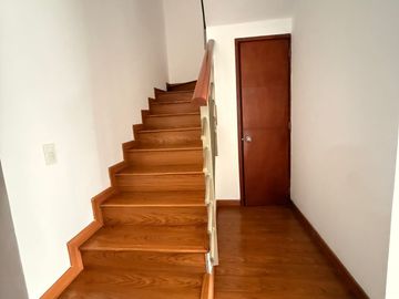 Apartamento en venta de 3 habitaciones con balcón en Bogotá, Lisboa.