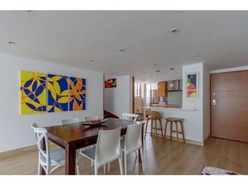 Apartamento en venta de 3 habitaciones en Bogotá, Santa Bárbara.