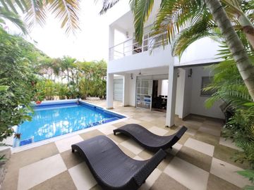 Casa en venta de 3 habitaciones con balcón en Ricaurte, Ricaurte.