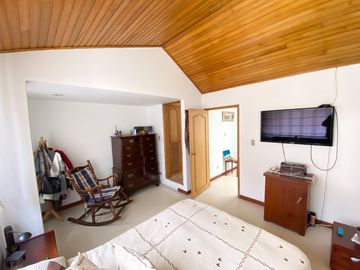 Casa en venta de 4 habitaciones en Bogotá, Cedro Golf.