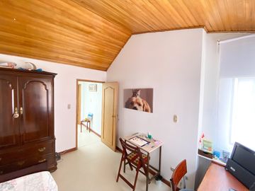 Casa en venta de 4 habitaciones en Bogotá, Cedro Golf.