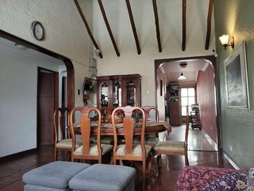 Apartamento en venta de 3 habitaciones con patio en Bogotá, Modelia.