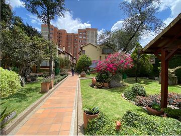 Casa en venta de 4 habitaciones con balcón en Bogotá, La Calleja.