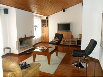 Apartamento en venta de 3 habitaciones en Bogotá, Rosales.