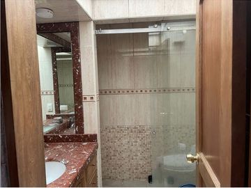 Apartamento en venta de 3 habitaciones en Bogotá, Rosales.