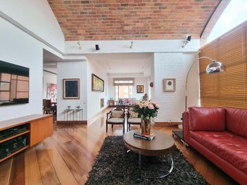 Apartamento en venta de 4 habitaciones con balcón en Bogotá, Chicó Navarra.
