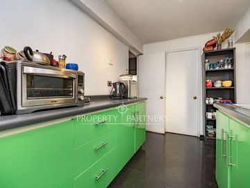 Venta de Casa de un piso en condominio con seguridad 24/7 y amplio terreno, Peñalolén