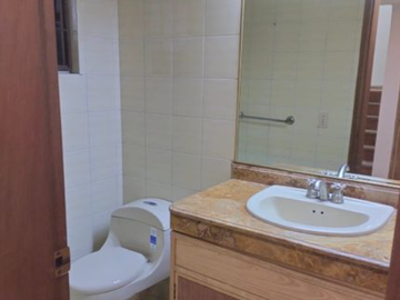 Casa en venta de 5 hab. en San Patricio, Bogotá