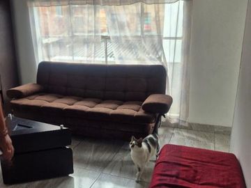 Casa en venta de 6 habitaciones con patio en Bogotá, Boyacá Real.