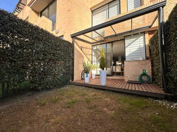 Casa en venta de 3 habitaciones con jardín en Cajicá, Santa Lucía.