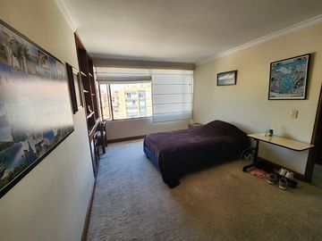 Apartamento en venta de 3 habitaciones con terraza en Bogotá, Santa Bárbara.