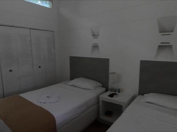 Casa en venta de 5 habitaciones con terraza en Ricaurte, Puerto Peñalisa.